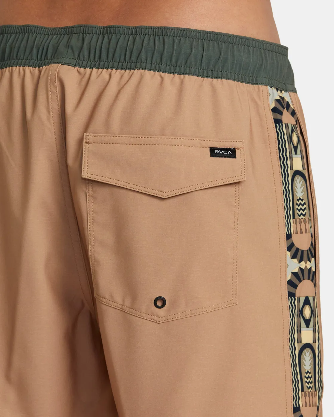 RVCA APEX ELASTIC WAIST 17" BOARDSHORTS Camel Sale