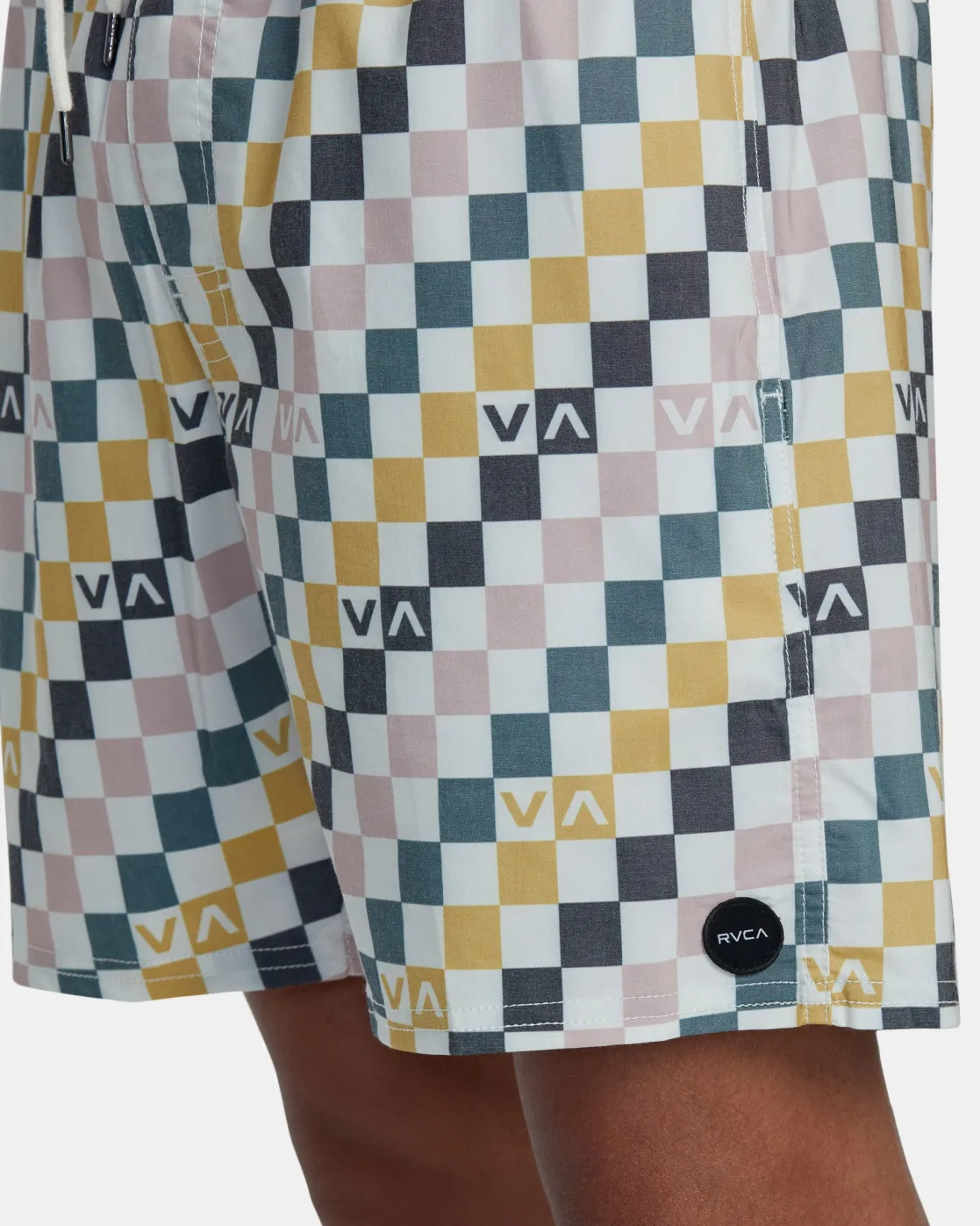 RVCA BARNES ELASTIC WAIST 17" BOARDSHORTS Antique White New