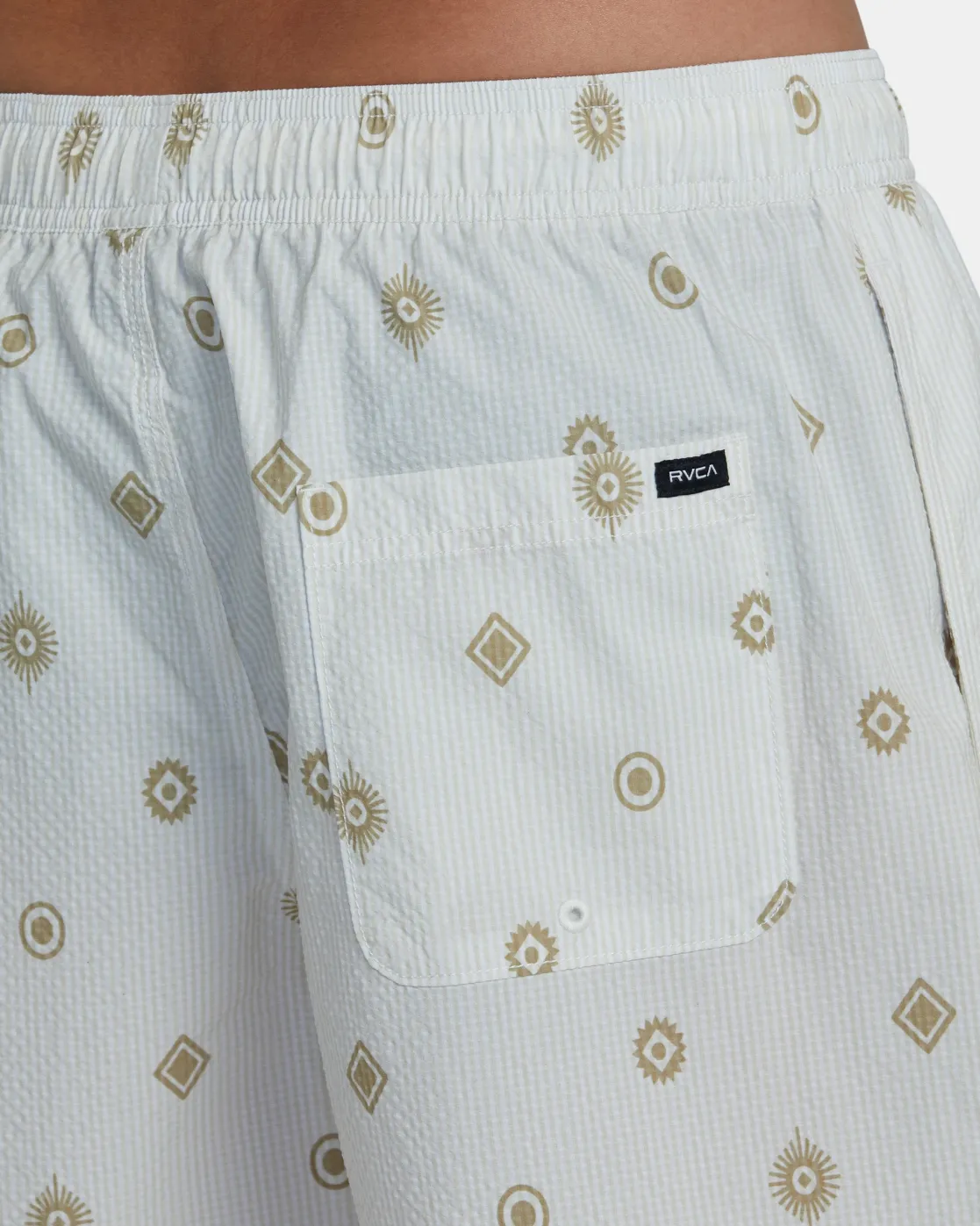 RVCA ENDLESS 17" ELASTIC WAIST SHORTS Latte