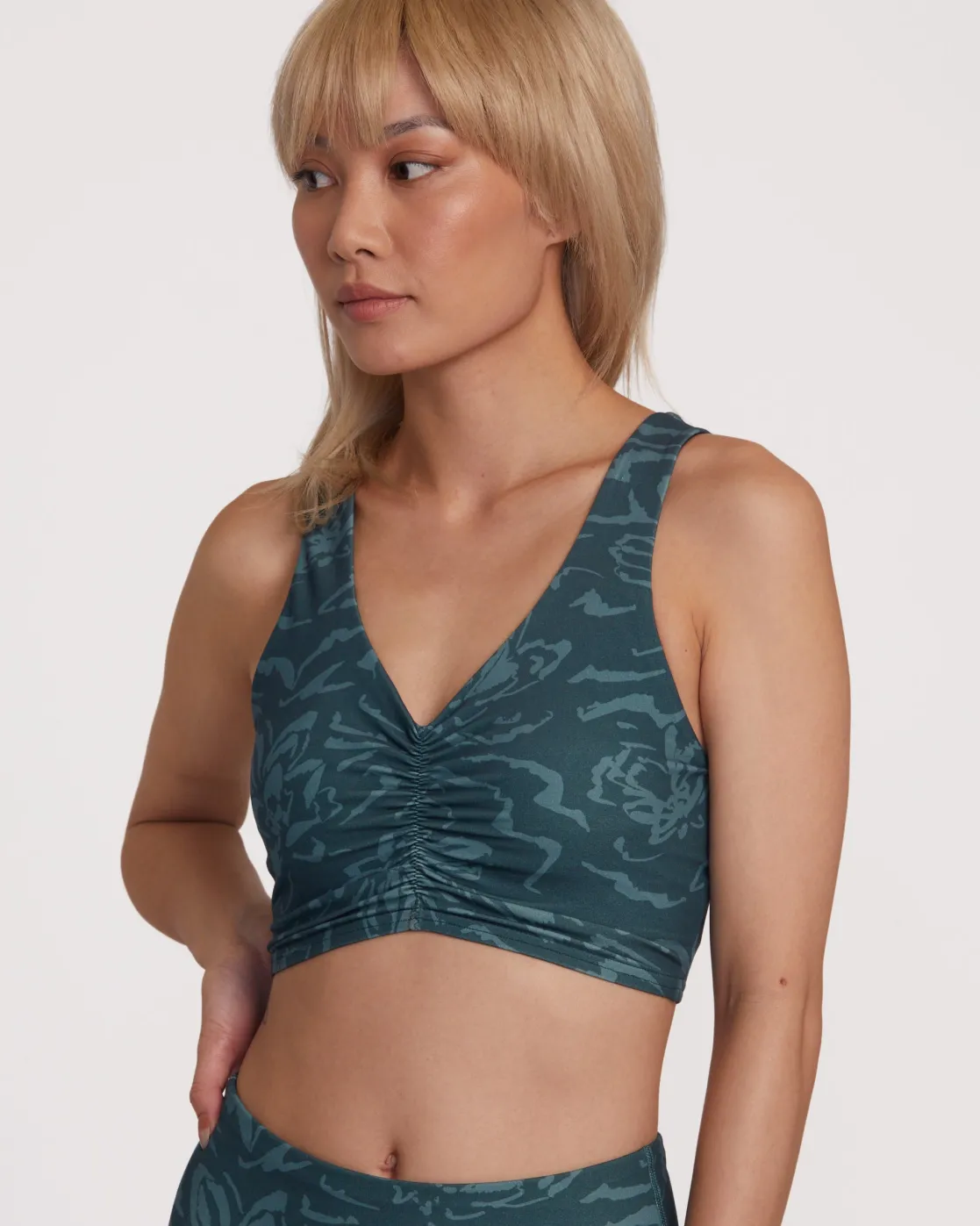 RVCA GATHERED FRONT FITTED CROP TOP Lotus Online