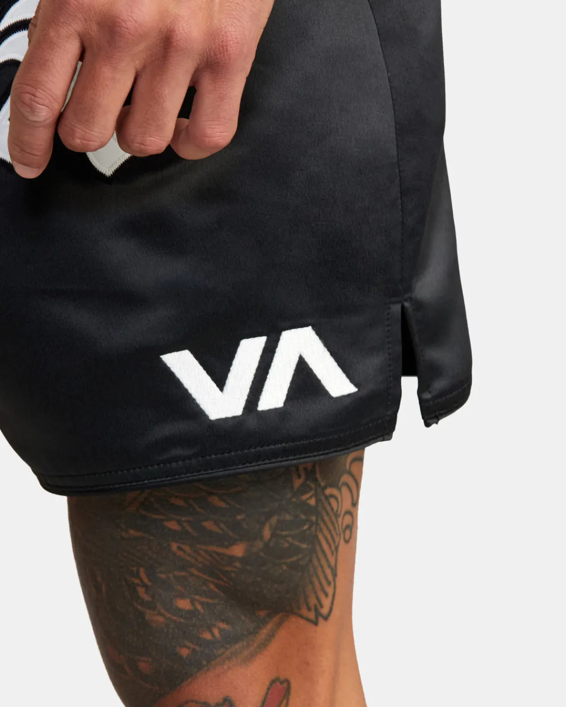 RVCA MUAY THAI MOD 15" BOXING SHORTS Black Sale